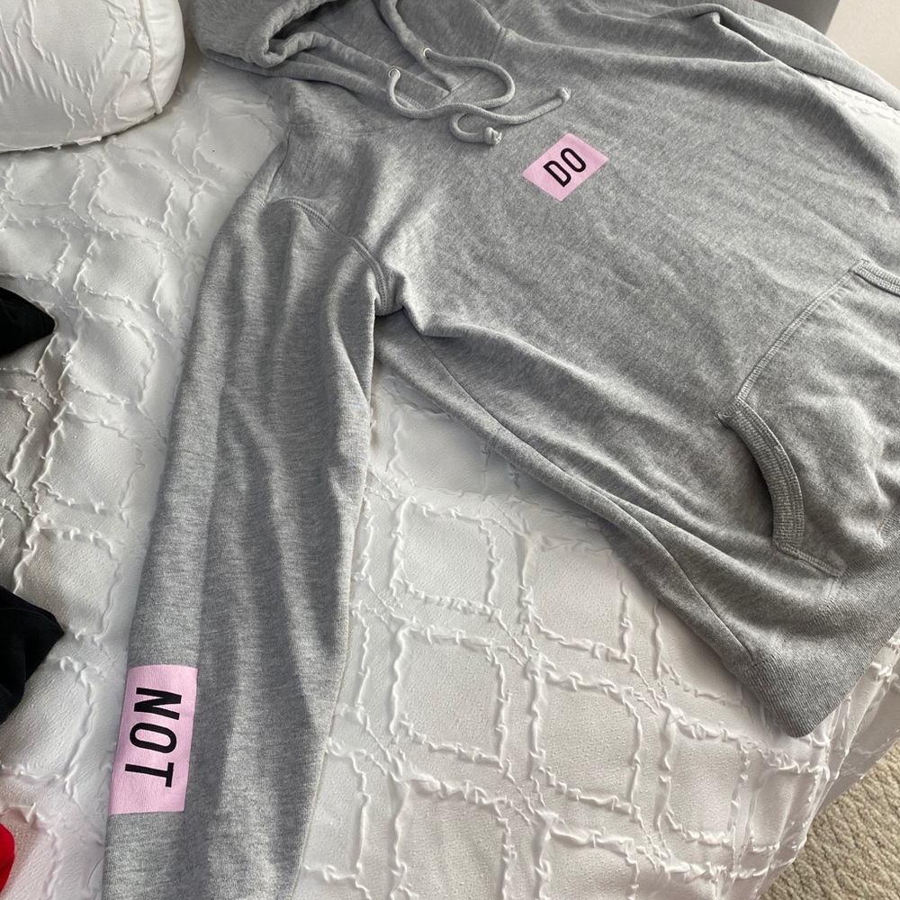 Sweatshirt - Picture 2 of 5